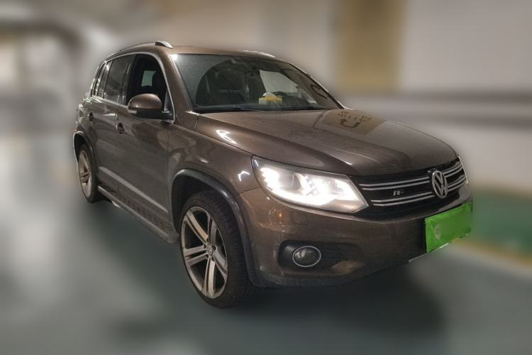 Used Volkswagen Tiguan 2012 2.0 TSI Luxury Edition Front Right 45 Deg