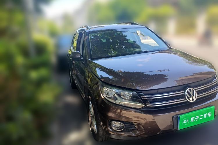 Used Volkswagen Tiguan 2012 2.0 TSI Comfort Edition Front Right 45 Deg