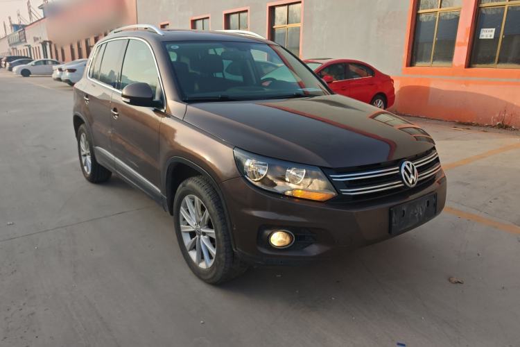 Used Volkswagen Tiguan 2012 2.0 TSI Comfort Edition Front Right 45 Deg