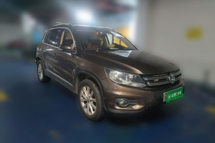 Used Volkswagen Tiguan 2012 2.0 TSI Comfort Edition Front Right 45 Deg