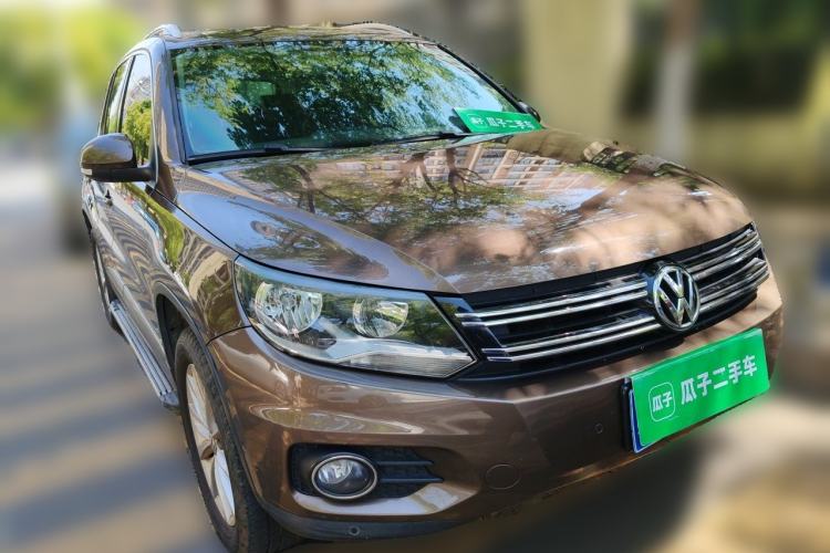 Used Volkswagen Tiguan 2012 2.0 TSI Comfort Edition Front Right 45 Deg
