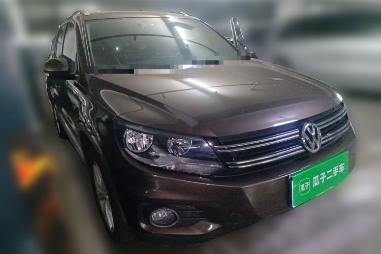 Used Volkswagen Tiguan 2012 2.0 TSI Comfort Edition Front Right 45 Deg