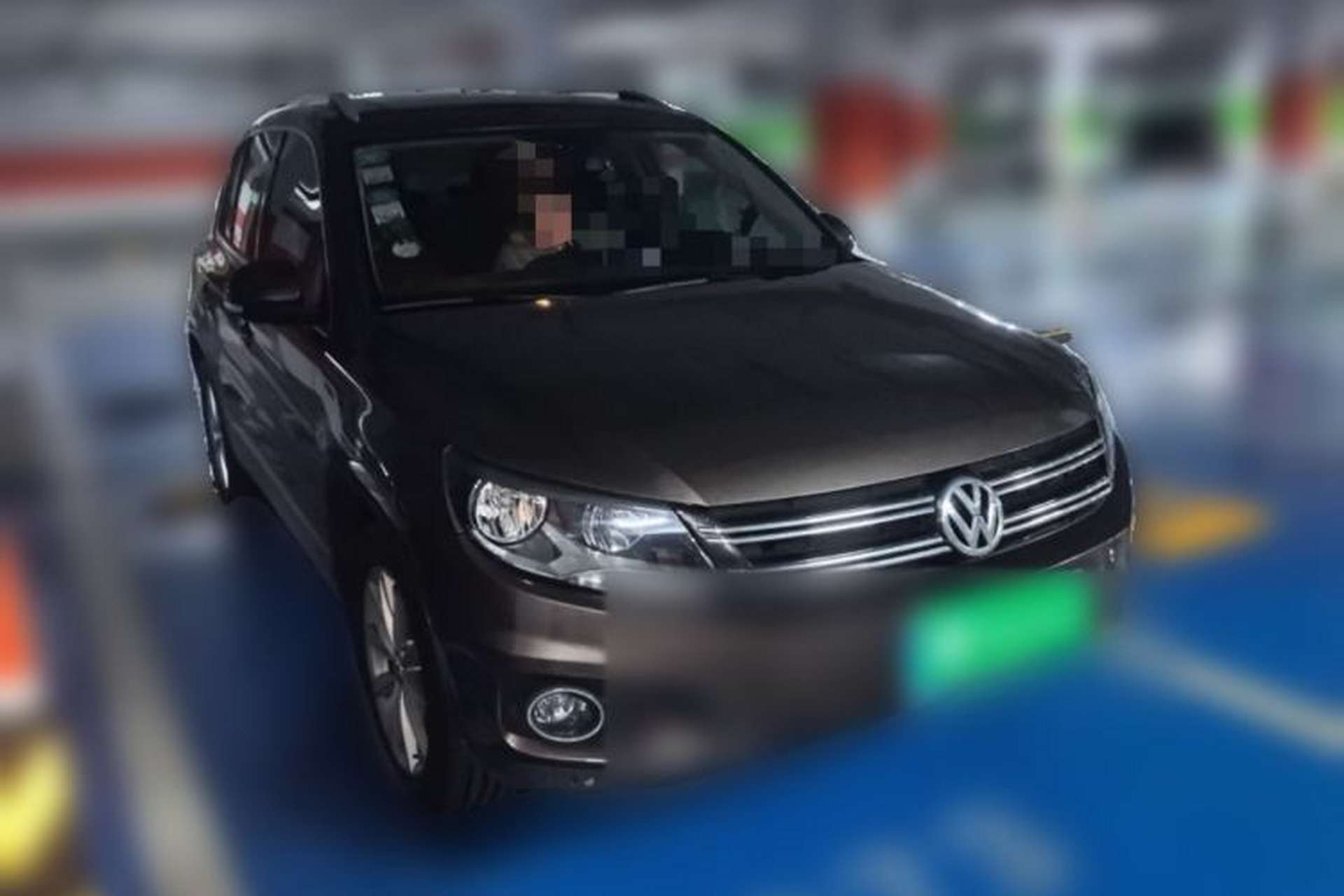 Used Volkswagen Tiguan 2012 2.0 TSI Comfort Edition Front Right 45 Deg