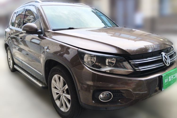 Used Volkswagen Tiguan 2012 2.0 TSI Comfort Edition Front Right 45 Deg