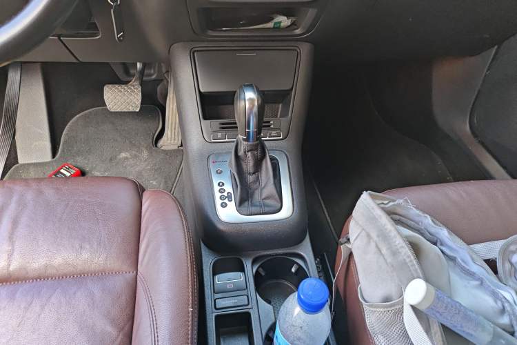Used Volkswagen Tiguan 2012 2.0 TSI Comfort Edition Gear Lever