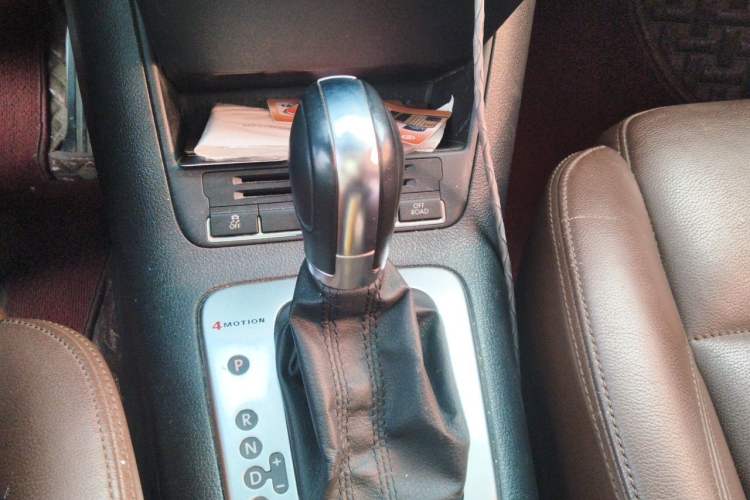 Used Volkswagen Tiguan 2012 2.0 TSI Comfort Edition Gear Lever