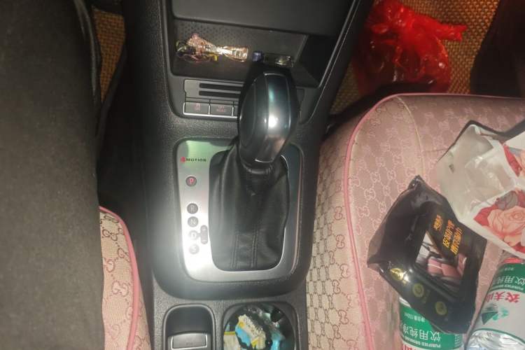 Used Volkswagen Tiguan 2012 2.0 TSI Comfort Edition Gear Lever