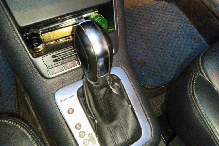Used Volkswagen Tiguan 2012 2.0 TSI Comfort Edition Gear Lever