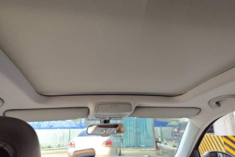 Used Volkswagen Tiguan 2012 2.0 TSI Comfort Edition Headliner