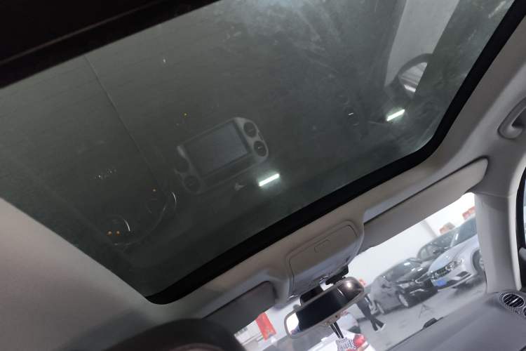 Used Volkswagen Tiguan 2012 2.0 TSI Comfort Edition Headliner