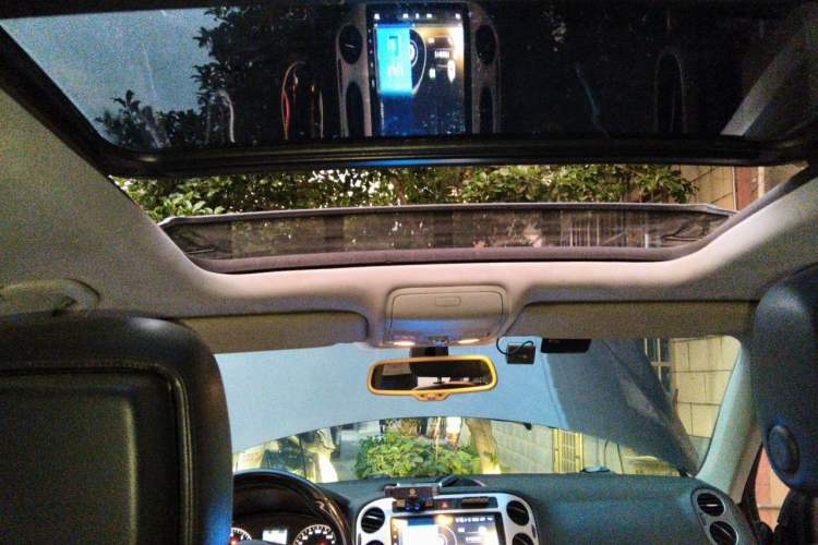 Used Volkswagen Tiguan 2012 2.0 TSI Comfort Edition Headliner