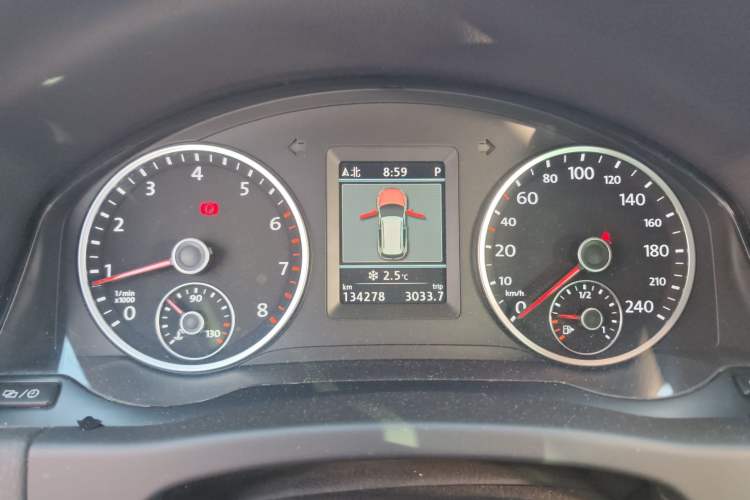 Used Volkswagen Tiguan 2012 2.0 TSI Comfort Edition Instrument Cluster
