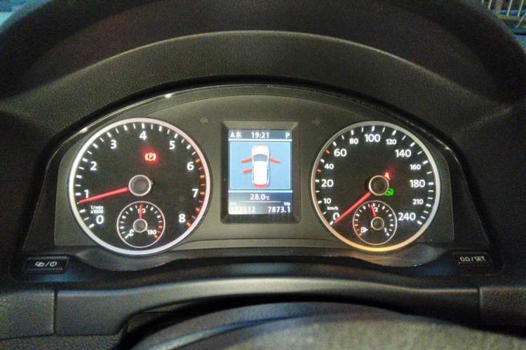Used Volkswagen Tiguan 2012 2.0 TSI Comfort Edition Instrument Cluster