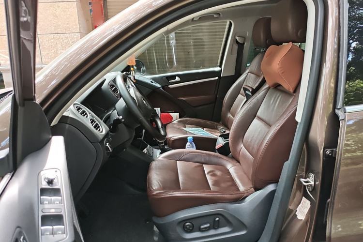 Used Volkswagen Tiguan 2012 2.0 TSI Comfort Edition Interior 3