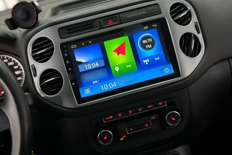 Used Volkswagen Tiguan 2012 2.0 TSI Comfort Edition Interior 4