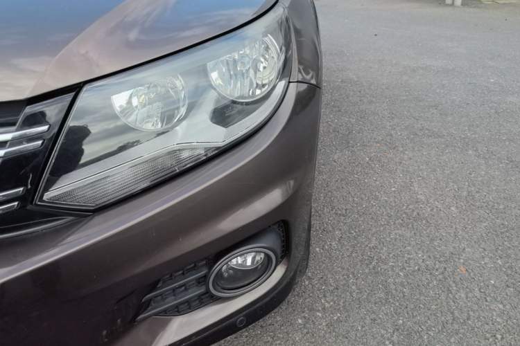 Used Volkswagen Tiguan 2012 2.0 TSI Comfort Edition Left Front Headlight