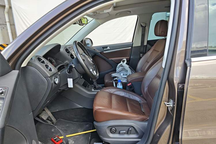 Used Volkswagen Tiguan 2012 2.0 TSI Comfort Edition Left Front Seat