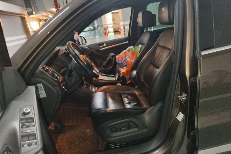 Used Volkswagen Tiguan 2012 2.0 TSI Luxury Edition Left Front Seat