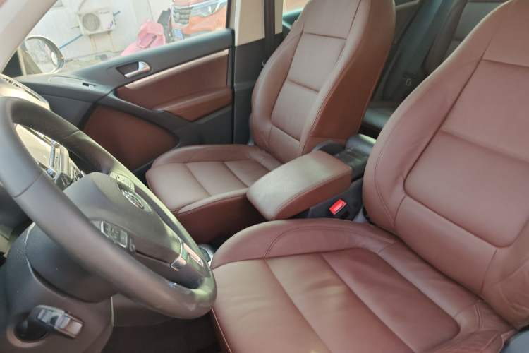 Used Volkswagen Tiguan 2012 2.0 TSI Comfort Edition Left Front Seat