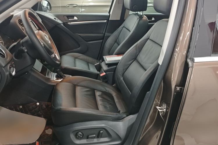 Used Volkswagen Tiguan 2012 2.0 TSI Comfort Edition Left Front Seat