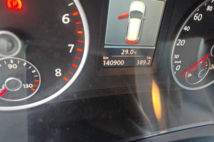 Used Volkswagen Tiguan 2012 2.0 TSI Comfort Edition Odometer Close Up