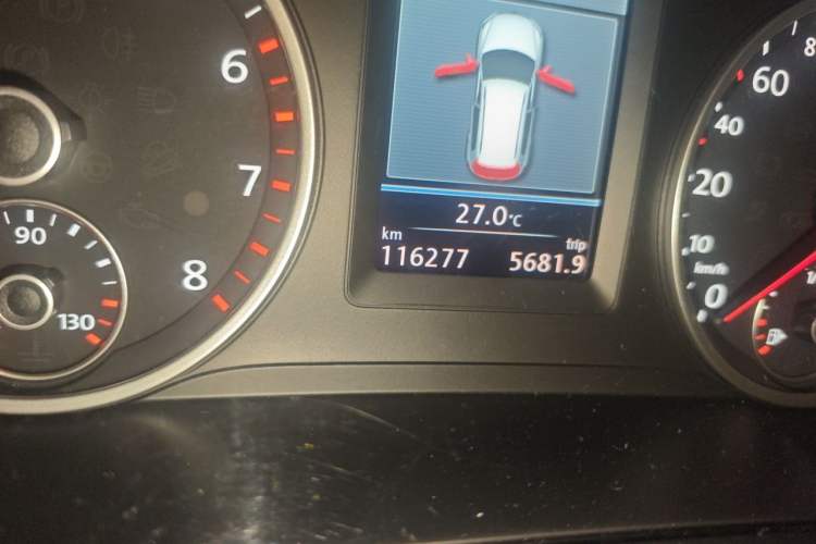 Used Volkswagen Tiguan 2012 2.0 TSI Comfort Edition Odometer Close Up