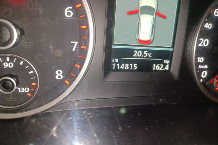 Used Volkswagen Tiguan 2012 2.0 TSI Comfort Edition Odometer Close Up