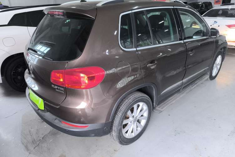 Used Volkswagen Tiguan 2012 2.0 TSI Comfort Edition Rear Right 45 Deg