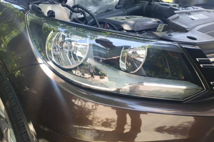 Used Volkswagen Tiguan 2012 2.0 TSI Comfort Edition Right Front Headlight