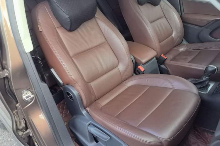 Used Volkswagen Tiguan 2012 2.0 TSI Comfort Edition Right Front Seat