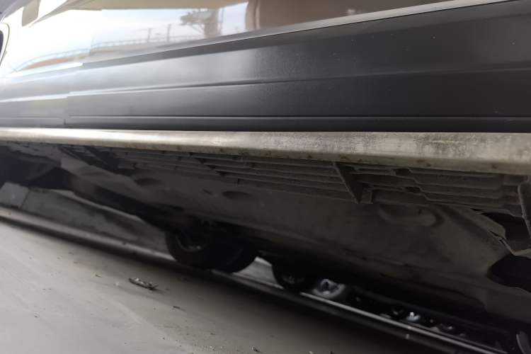 Used Volkswagen Tiguan 2012 2.0 TSI Comfort Edition Right Side Sill