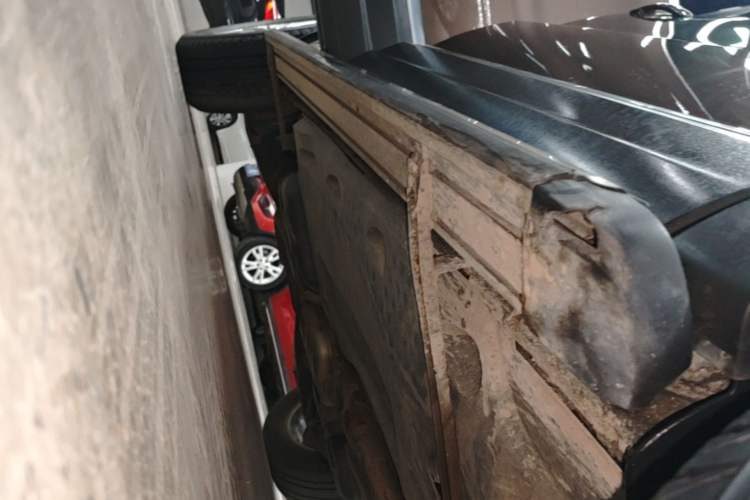 Used Volkswagen Tiguan 2012 2.0 TSI Comfort Edition Right Side Sill