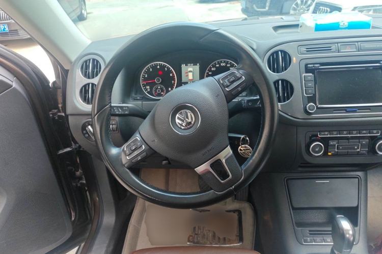Used Volkswagen Tiguan 2012 2.0 TSI Comfort Edition Steering Wheel