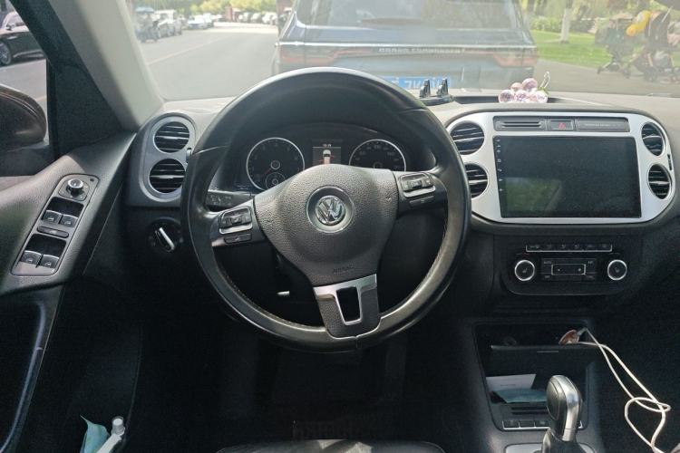 Used Volkswagen Tiguan 2012 2.0 TSI Comfort Edition Steering Wheel