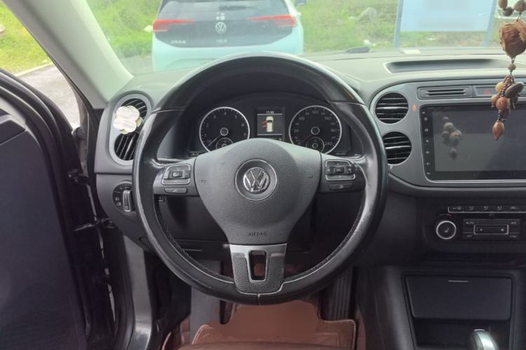 Used Volkswagen Tiguan 2012 2.0 TSI Comfort Edition Steering Wheel