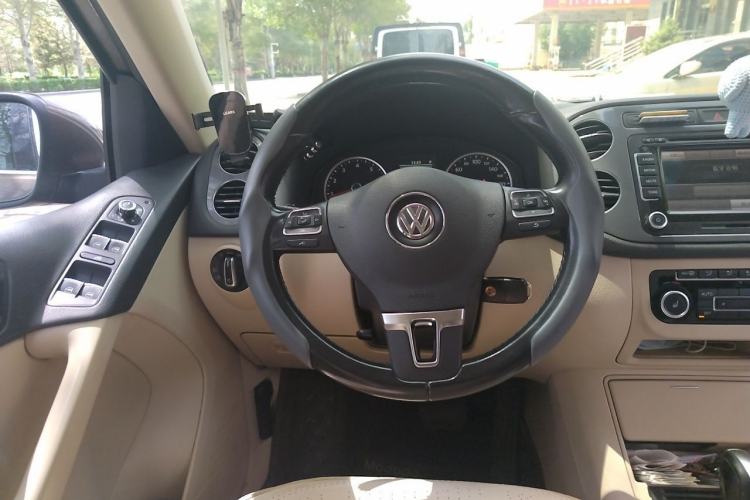 Used Volkswagen Tiguan 2012 2.0 TSI Luxury Edition Steering Wheel
