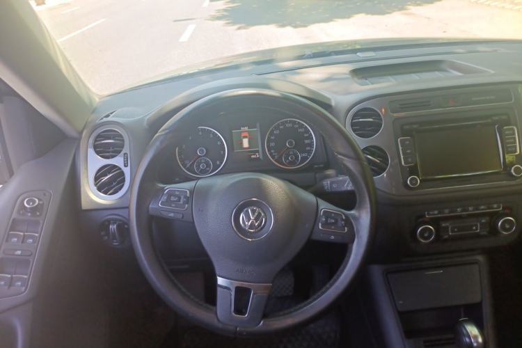 Used Volkswagen Tiguan 2012 2.0 TSI Comfort Edition Steering Wheel