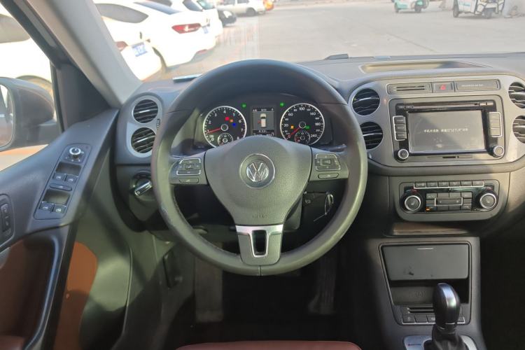 Used Volkswagen Tiguan 2012 2.0 TSI Comfort Edition Steering Wheel