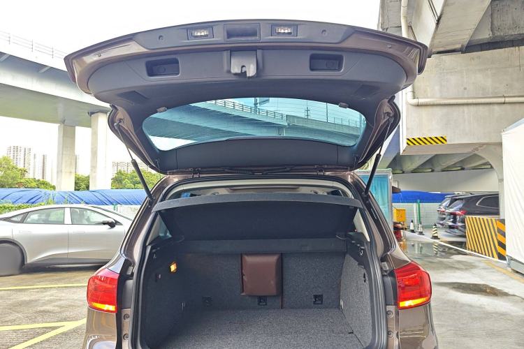 Used Volkswagen Tiguan 2012 2.0 TSI Comfort Edition Trunk