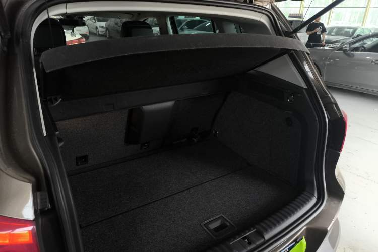 Used Volkswagen Tiguan 2012 2.0 TSI Comfort Edition Trunk