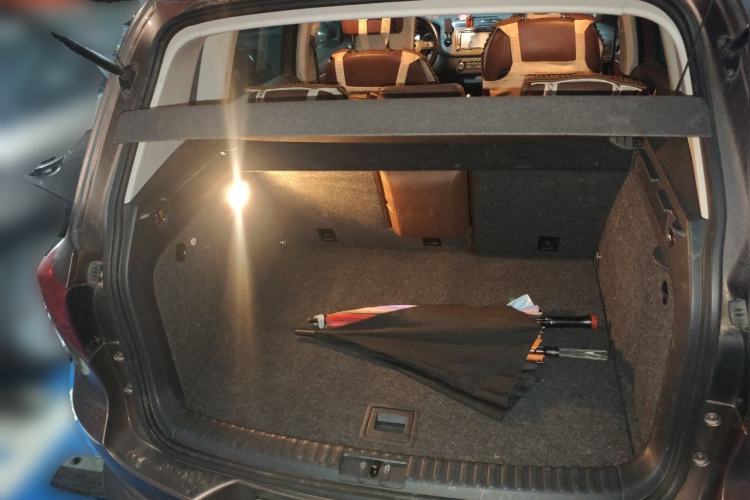 Used Volkswagen Tiguan 2012 2.0 TSI Comfort Edition Trunk