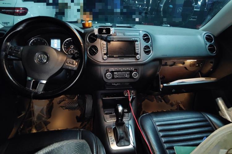 Used Volkswagen Tiguan 2012 2.0 TSI Luxury Edition Center Console
