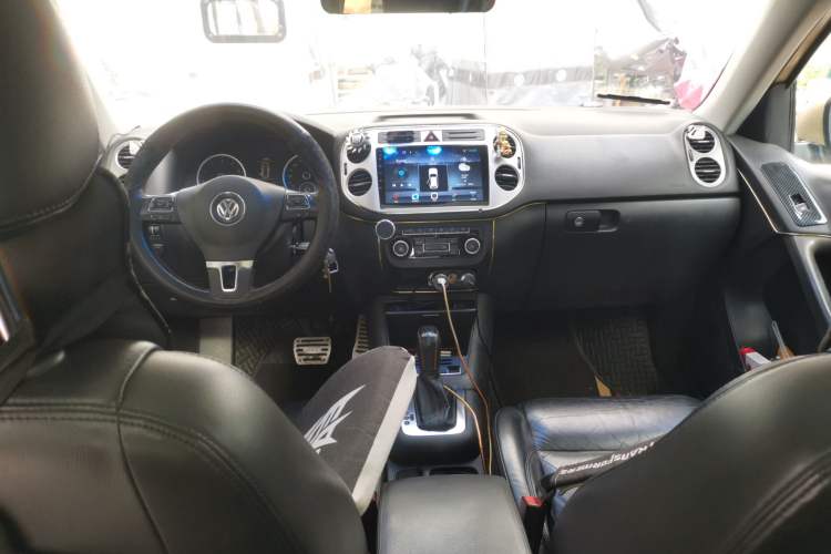Used Volkswagen Tiguan 2012 1.8TSI Automatic Two-Wheel Drive Elite Edition Center Console