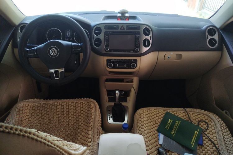 Used Volkswagen Tiguan 2012 1.8TSI Automatic Two-Wheel Drive Trend Edition Center Console