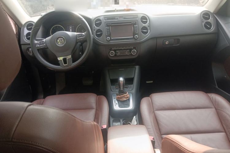 Used Volkswagen Tiguan 2012 2.0 TSI Comfort Edition Center Console
