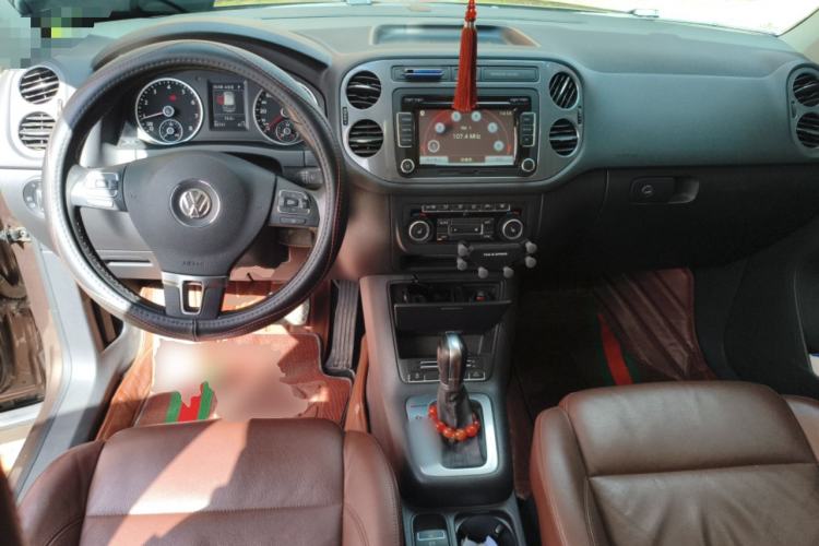 Used Volkswagen Tiguan 2012 2.0 TSI Comfort Edition Center Console