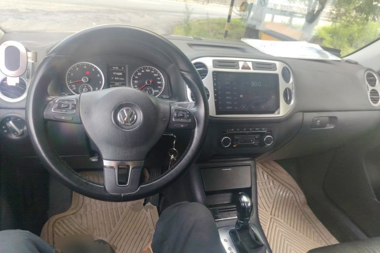 Used Volkswagen Tiguan 2012 1.8TSI Automatic Two-Wheel Drive Trend Edition Center Console