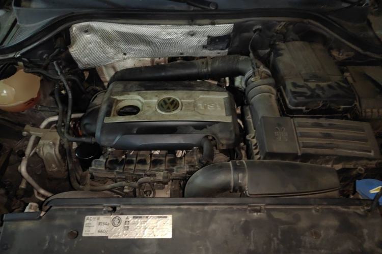 Used Volkswagen Tiguan 2012 2.0 TSI Luxury Edition Engine Bay