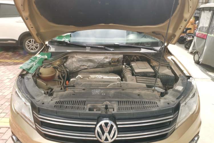 Used Volkswagen Tiguan 2012 1.8TSI Automatic Two-Wheel Drive Elite Edition Engine Bay