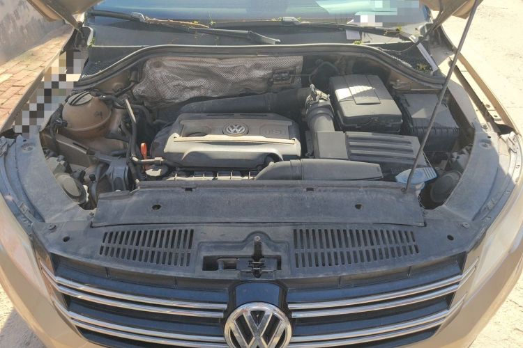 Used Volkswagen Tiguan 2012 2.0 TSI Automatic All-Wheel Drive Flagship Edition Engine Bay